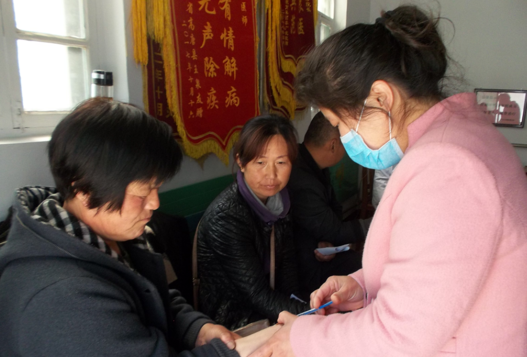 “五一节”:全国劳模孟凡珍不休息不停诊为患者治病